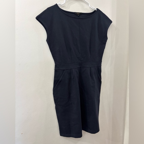 Quince Dresses & Skirts - Quince navy Blue structured Dress - cap sleeve - medium - pockets - professional